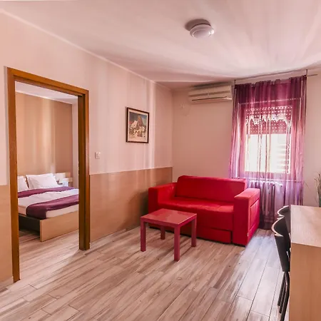 Veliki Garni Hotell 3*