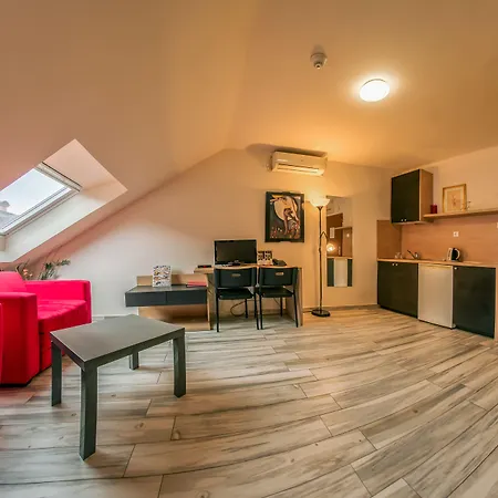 Veliki Garni 3* Novi Sad