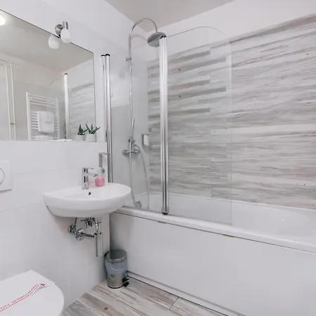 Veliki Garni 3* Novi Sad