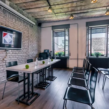 Veliki Garni Hotel 3*